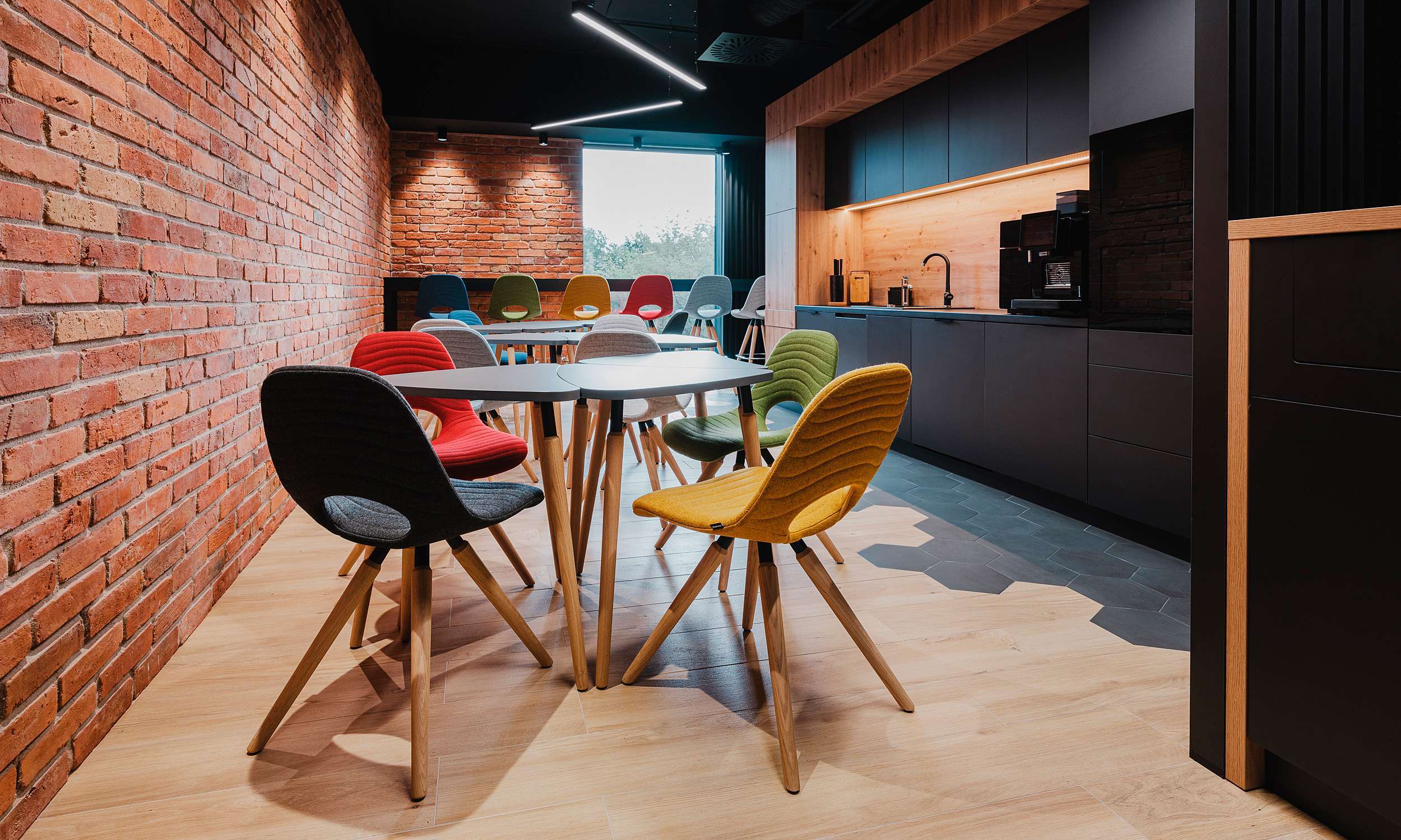 Best Cafe & Canteens Interiors In India